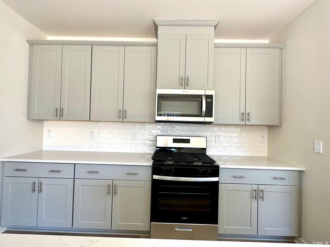 Building Photo - 647 Hertford Ln
