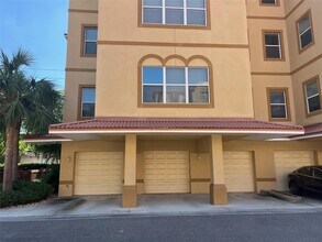 Building Photo - 642 Wells Ct