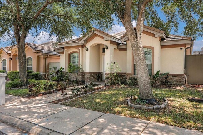 Foto del edificio - 21 E Thornhill Ave