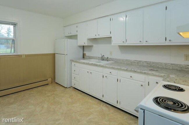 Building Photo - 2 br, 1 bath Apartment - 917 E Main St Apt 5