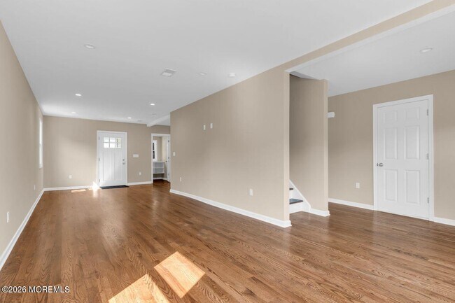 Foto del edificio - 18 Maple Ave