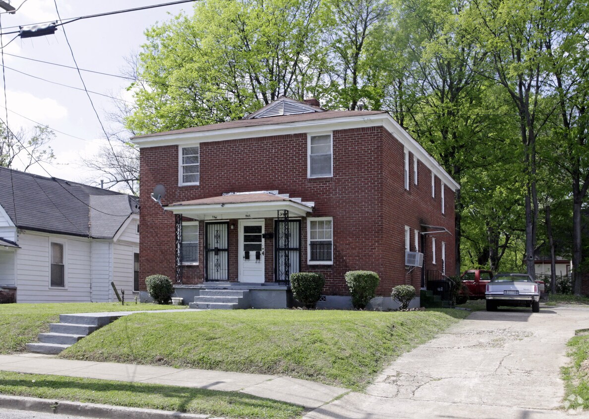 Building Photo - 739-743 Neptune St