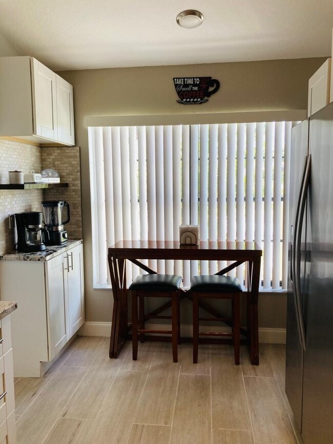 Building Photo - 8512 Blue Cypress Dr