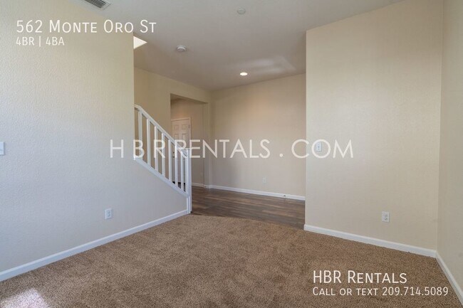 Building Photo - SWIMMING POOL - Four Bedroom Manteca Renta...