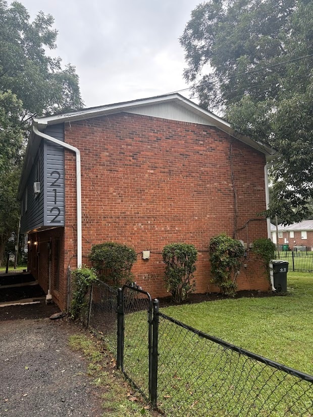 Building Photo - 212 S Turner Ave