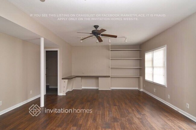 Foto del edificio - 4961 Ridgeside Ct