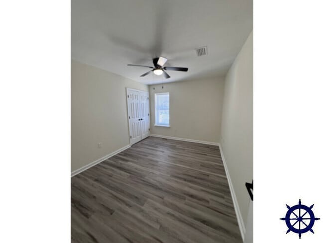 Building Photo - 5104 Gulf Dr