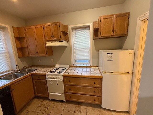 Apartamento 4 - 2239 Cleneay Ave