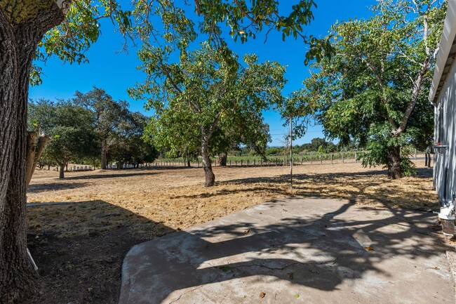 Building Photo - Renovated Single Family Home available to ...