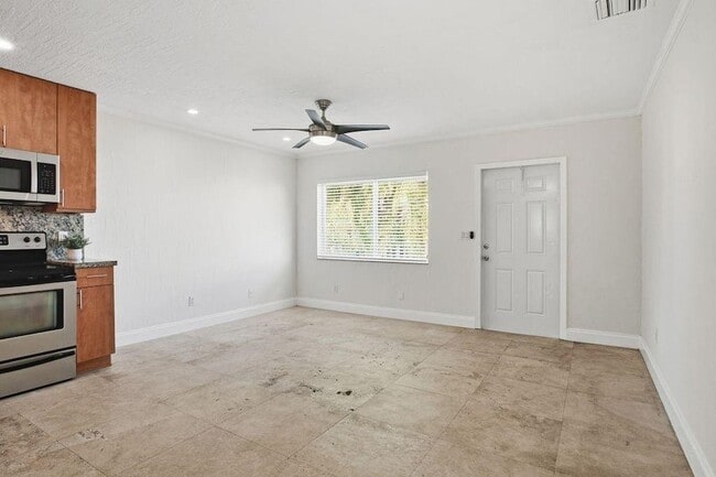 Foto del edificio - 1900 NE 46th St