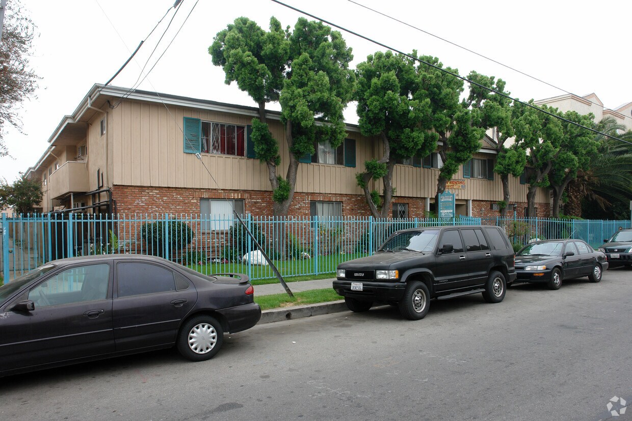 Building Photo - 8630 Willis Ave