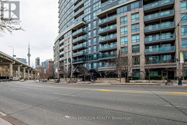 Building Photo - 231 Fort York Blvd