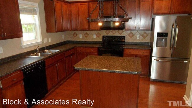 Foto del edificio - 3 br, 2.5 bath House - 149 Pearson Place