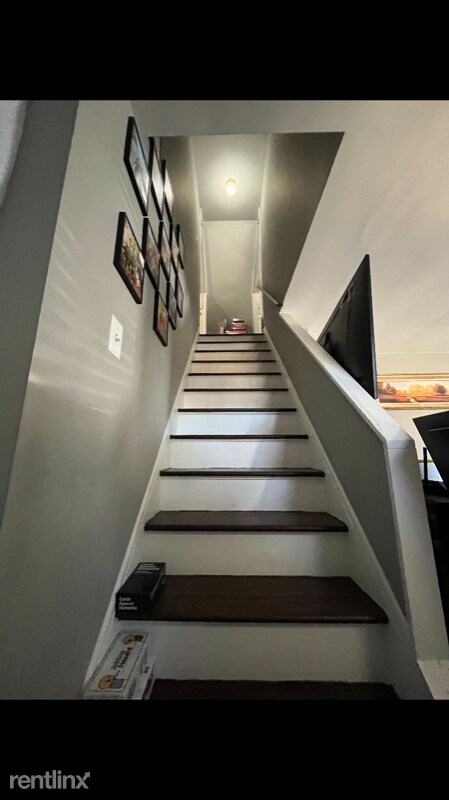 Building Photo - 3 br, 1 bath House - 2 Melville ny Long Is...
