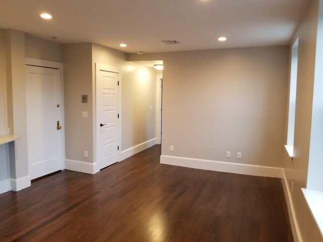 Building Photo - 1404 Commonwealth Ave