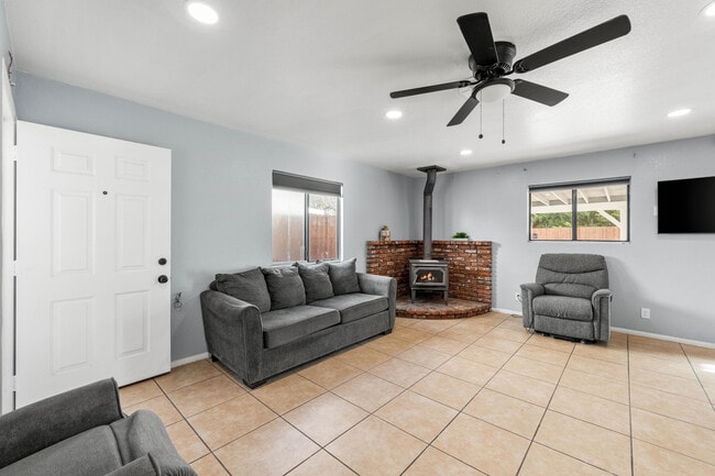 Foto del edificio - 14334 Alderwood Rd