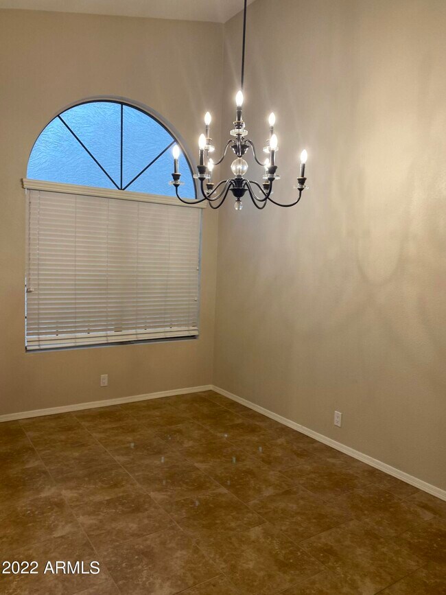 Building Photo - 7823 W Julie Dr