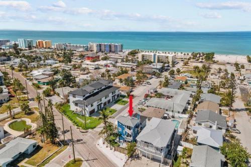 Foto del edificio - 14500 N Bayshore Dr