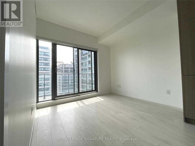 Building Photo - 159 Dundas St E