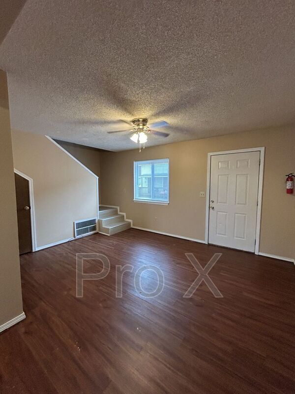 Foto del edificio - 1106-1108 S. Joplin