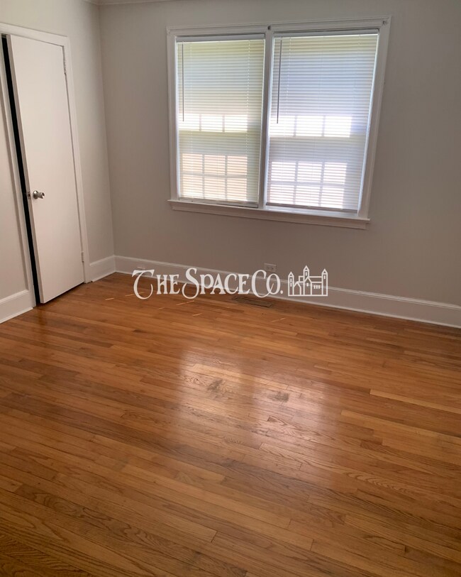 Building Photo - Renovated West Ashley Home!