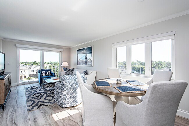 Foto del edificio - 1300 Gulf Shore Blvd N