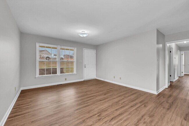 Foto del edificio - This charming rental in a convenient Clarksville location!