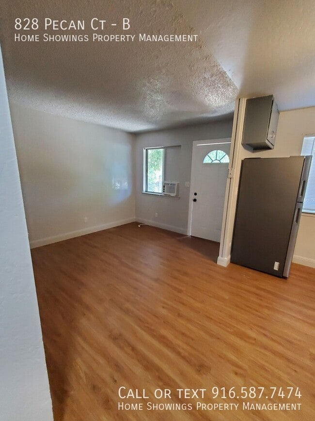 Photo - 828 Pecan Ct-B Apartment