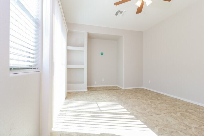 Foto del edificio - 14897 W Ashland Ave