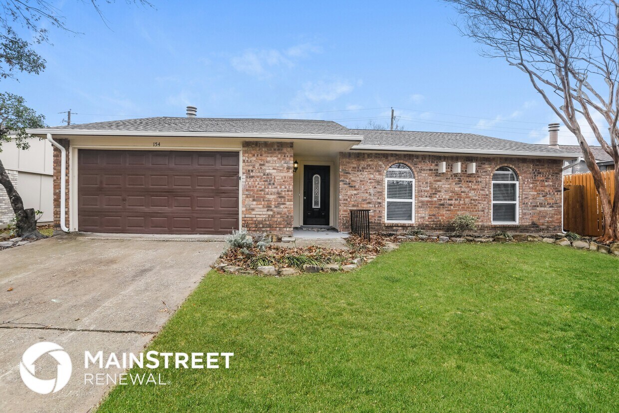 Primary Photo - 154 W Way Cir