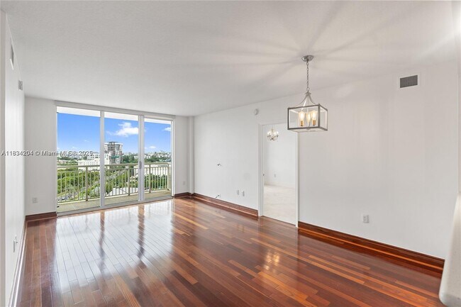 Building Photo - 19501 W Country Club Dr