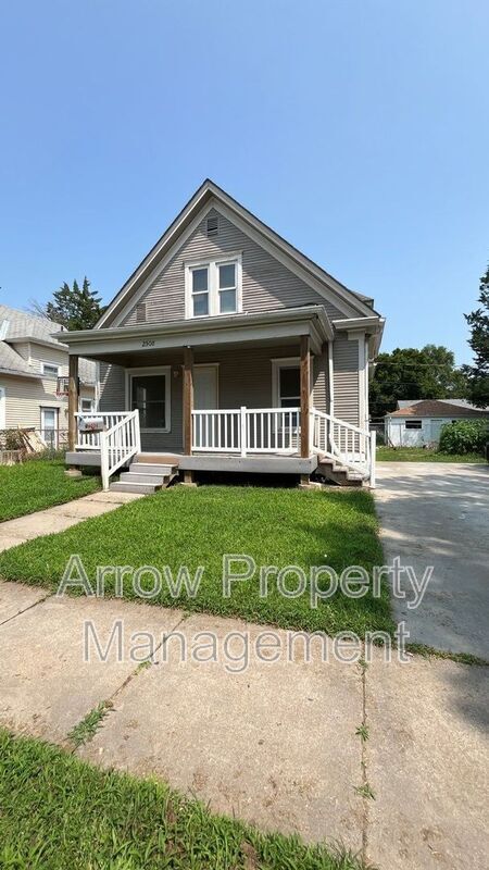 Primary Photo - 2508 Dudley St