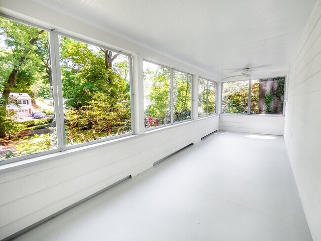 Building Photo - 117 Beaumont Ave