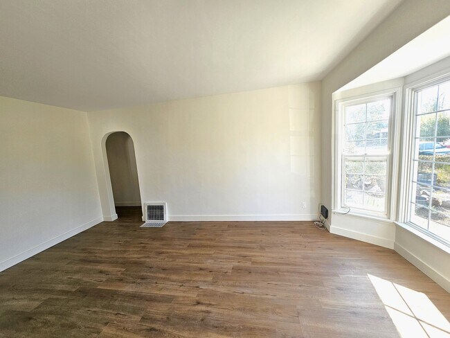 Building Photo - 12440 Barbara Ave