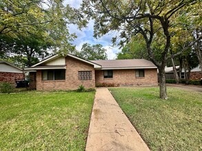 Building Photo - 5925 Caldwell Dr
