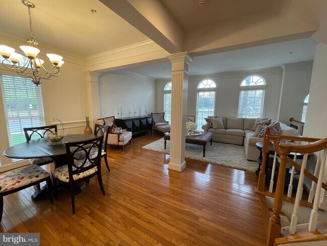 Foto del edificio - 7990 Reserve Way