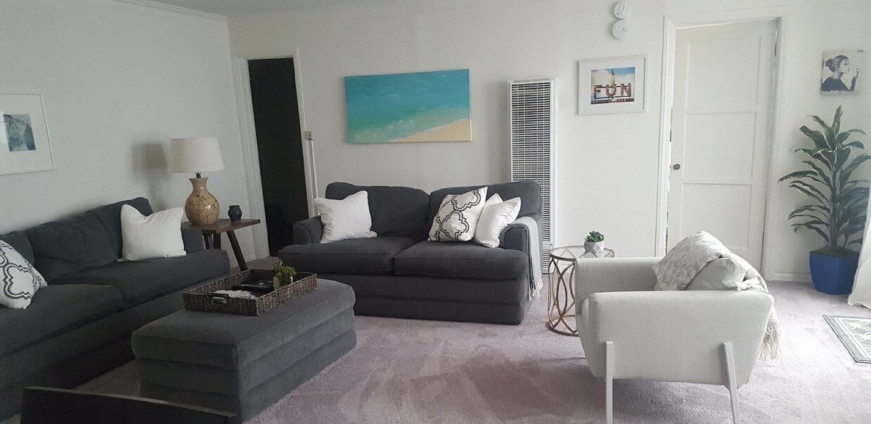 Foto principal - 11616 W Pico Blvd