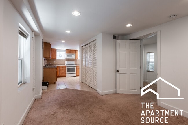 Photo - 1819 W Cortland St Apartment