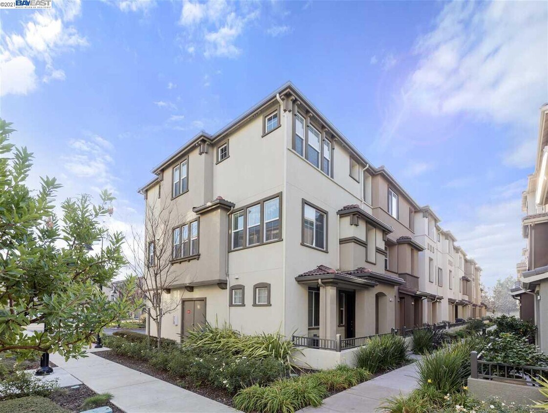 616 Moss Way, Hayward, CA 94541 Townhome Rentals in Hayward CA