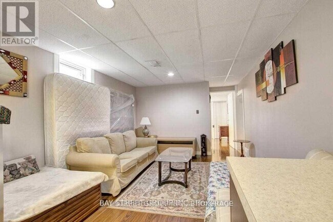 Building Photo - 23 Dalcourt Dr