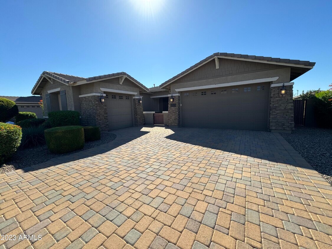 Primary Photo - 22123 E Camacho Rd