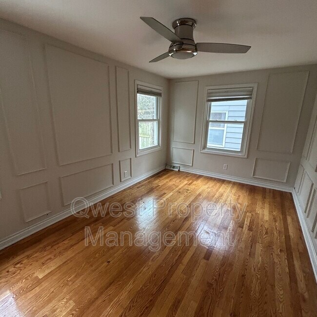 Foto del edificio - 1532 Sylvan Ave SE