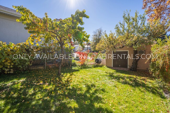 Building Photo - 2850 Indian Hills Dr