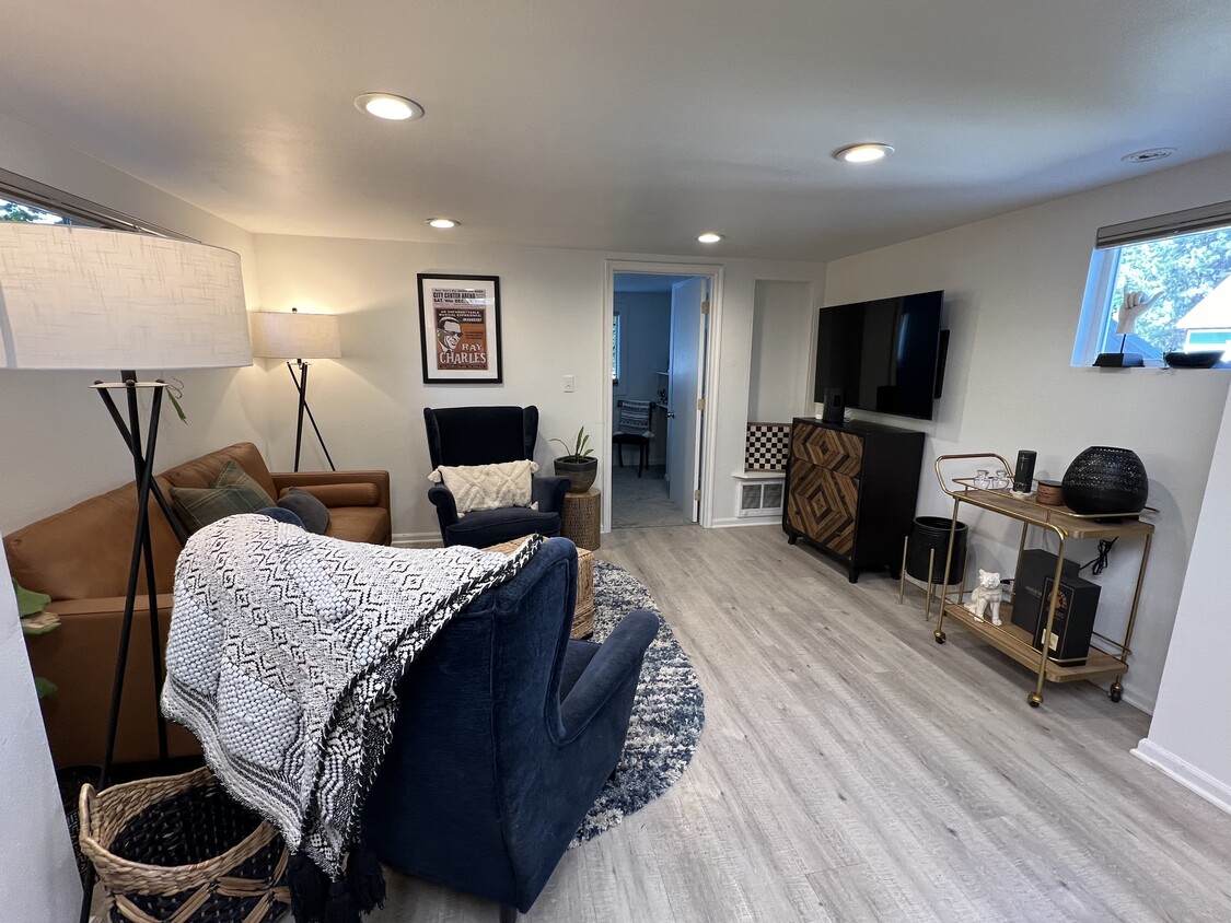 Foto principal - 208 N 10th St