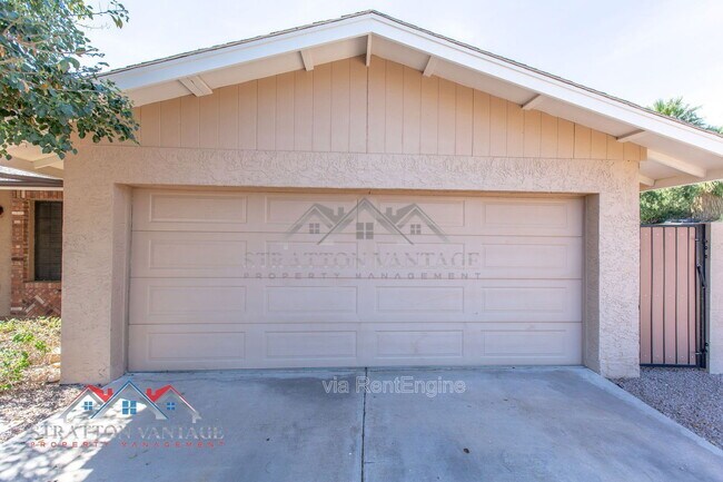 Building Photo - 1928 N Kachina