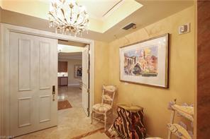 Building Photo - 8787 Bay Colony Dr