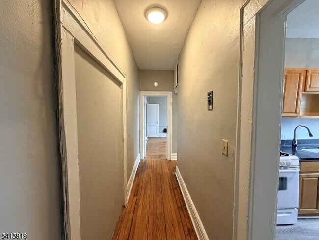 Foto del edificio - 16 Irving St