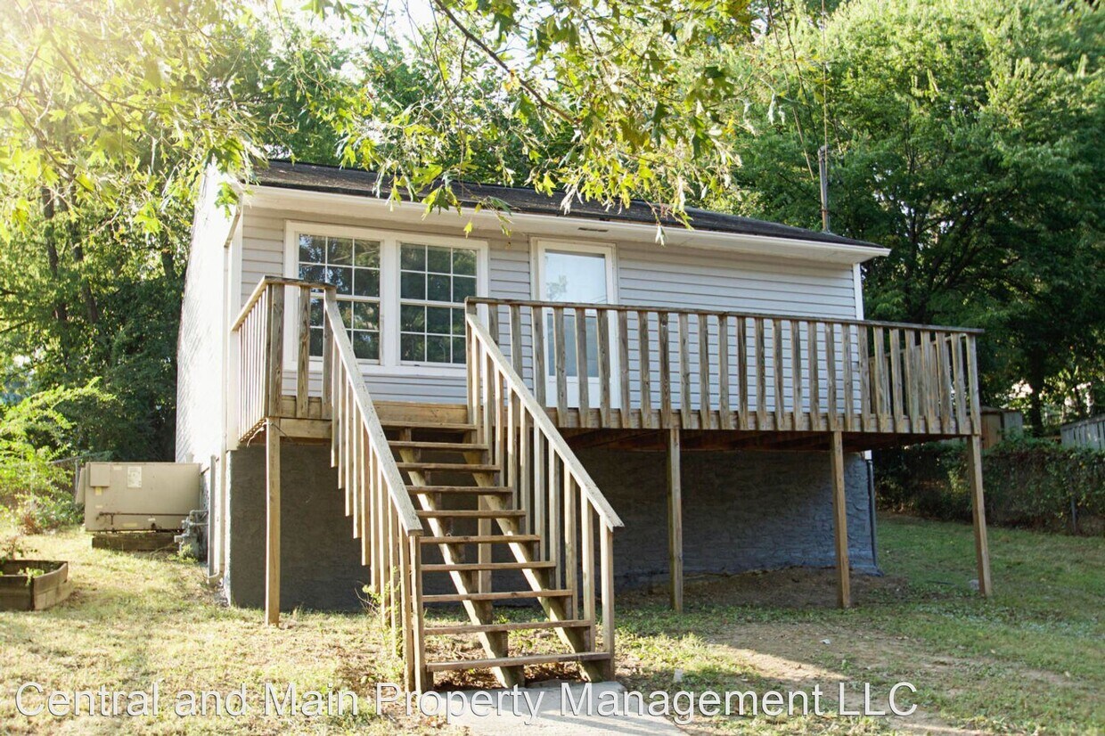 Foto principal - 3 br, 1 bath House - 145 Johnson Road