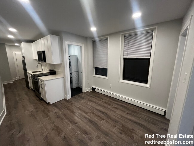 Building Photo - 1 Peterborough St