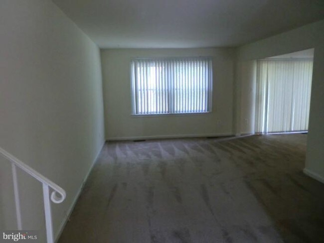 Building Photo - 8707 Brightwood Dr